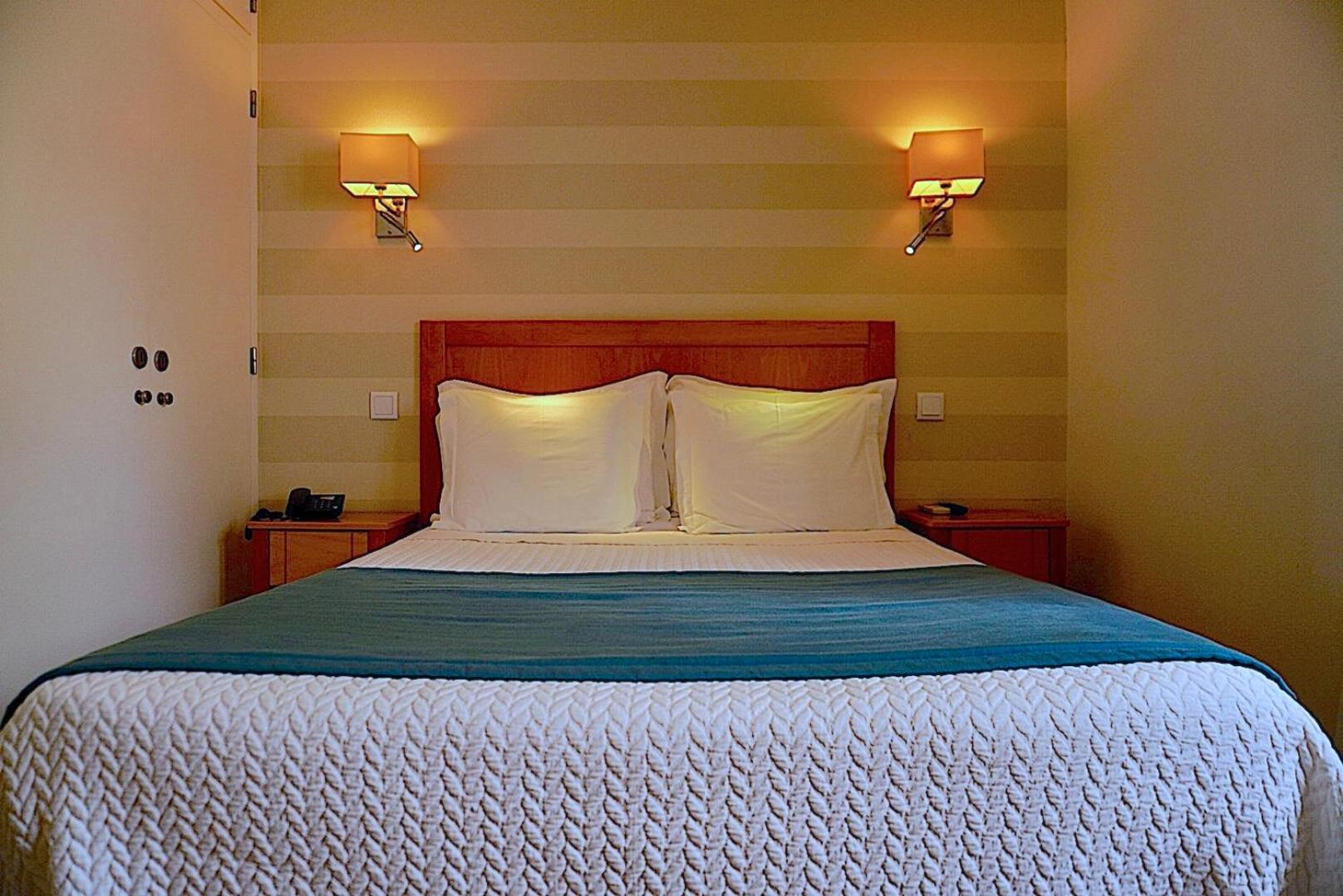 Hotel Dom Lourenco Areia Branca Bagian luar foto